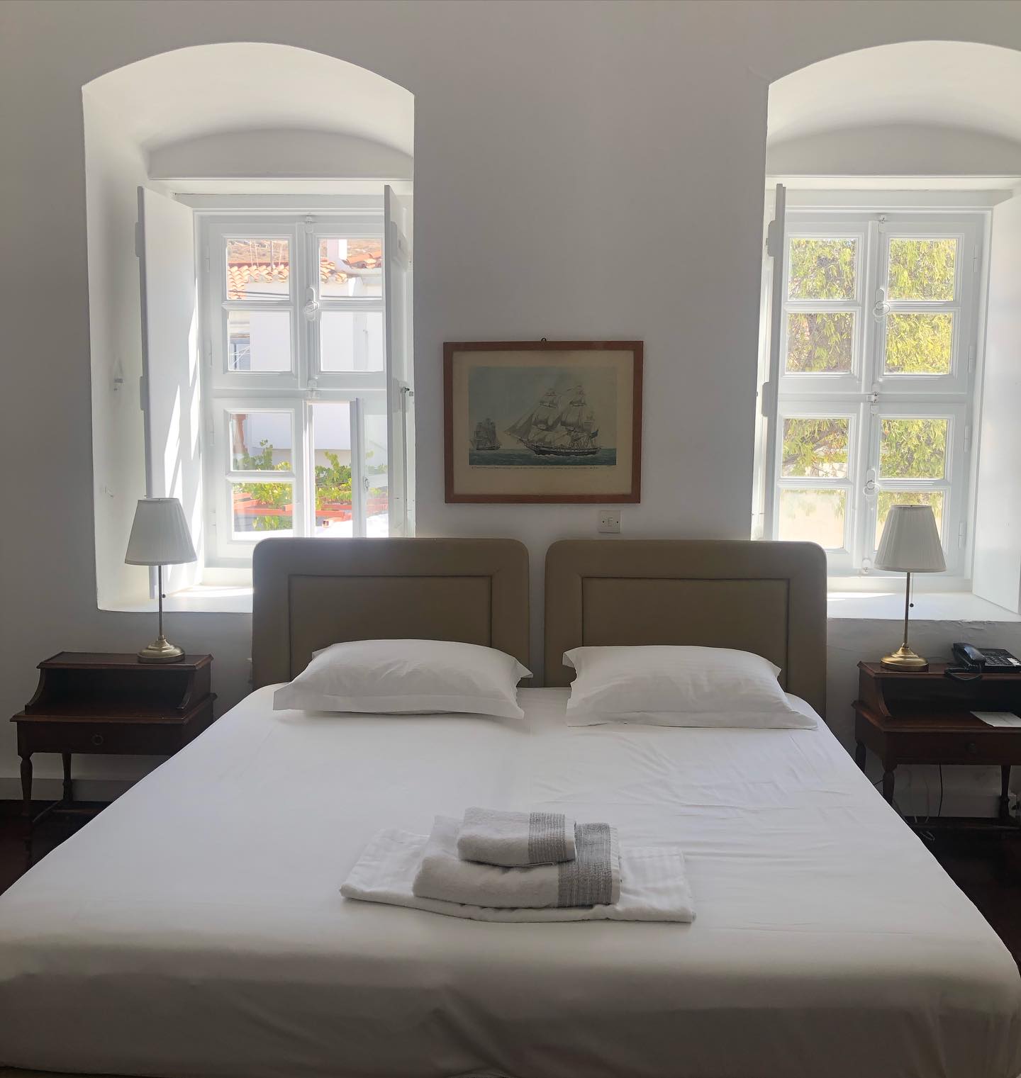 Every morning a story begins in your room at Miranda hotel.. Blending vintage elegance with island serenity, it offers you space to feel at home - away from home. 
Let your Hydra story begins here 🛌 

#mirandahotel #serenity #timeless #hydra