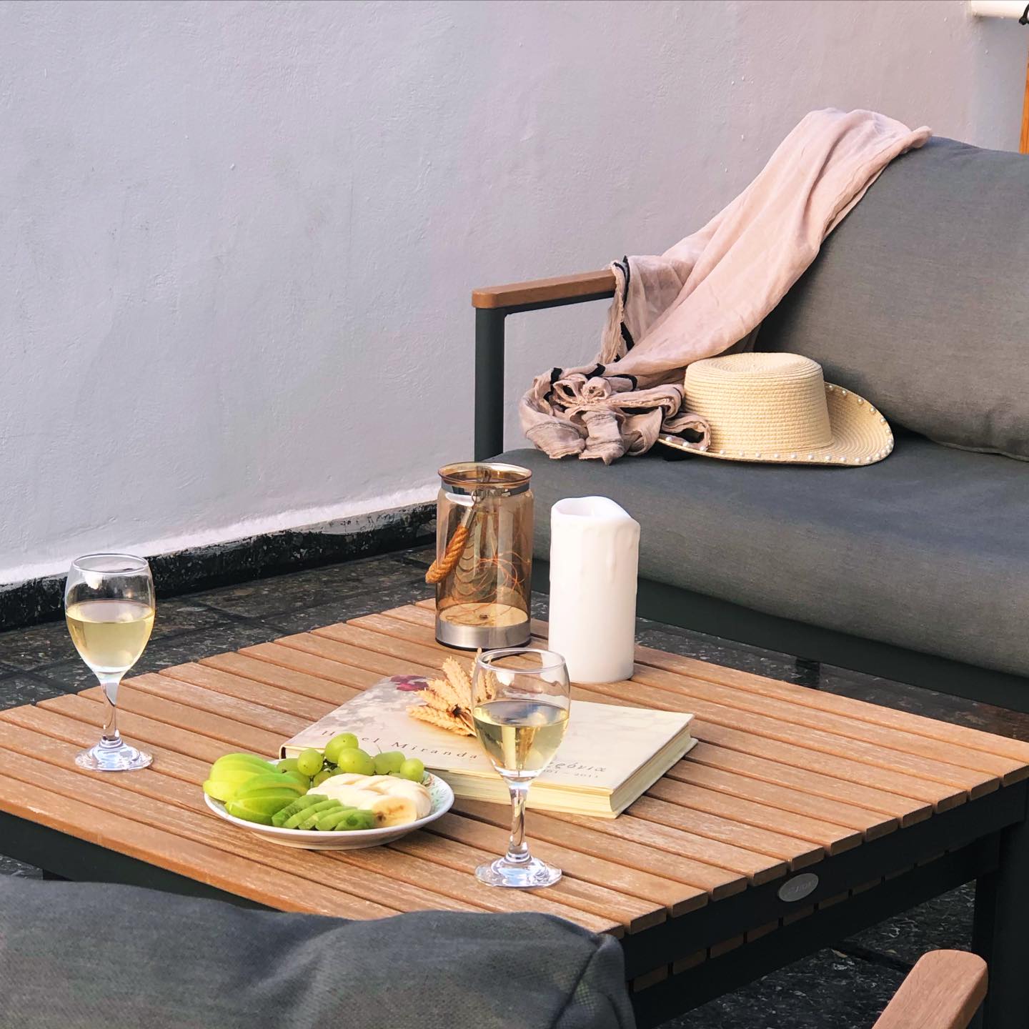 Imagine the peace and privacy of your room, blending seamlessly with the timeless serenity of Hydra. 
Discover this harmony at Miranda hotel! 

#seeyousoon #mirandahydra #bookyourescape #hydra