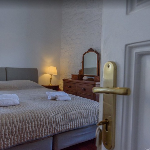 Vintage soul, island heart. 
Discover a space where elegance feels personal and serenity is part of the decor. 
Welcome to your "home away from home" in Hydra. 
Welcome to Miranda Hotel.

#mirandahotel #serenity #timeless #hydra #spring2026