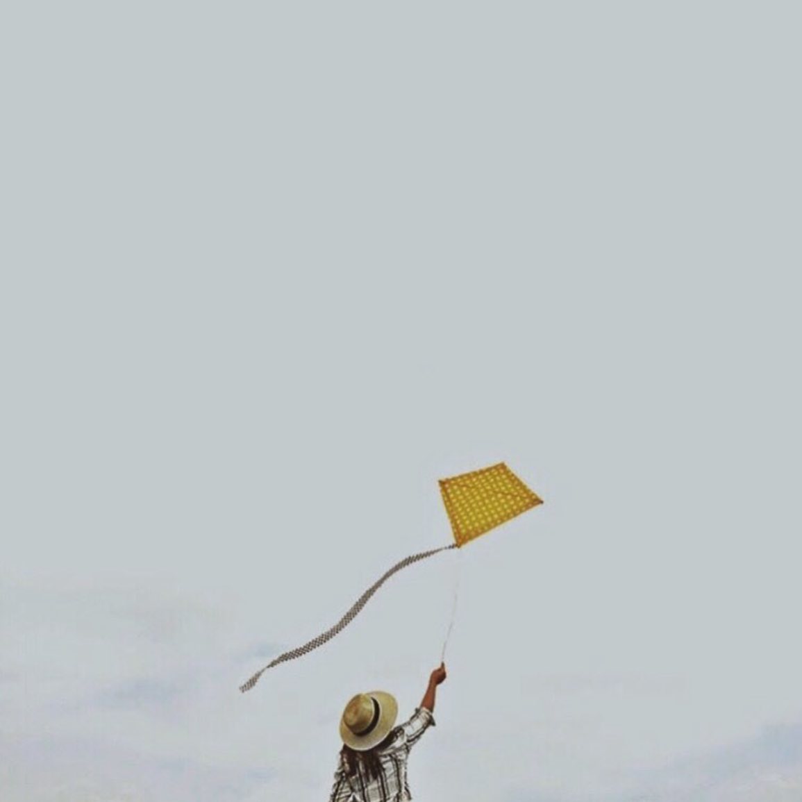 Hydra and the whole Greece celebrates today. 
Clean Monday: A day of fresh beginnings, open skies and traditions that travel from generation to generation. 
Kali Kathara Deytera! 🪁 

#cleanmonday #katharadeytera #hydra #mirandahydra