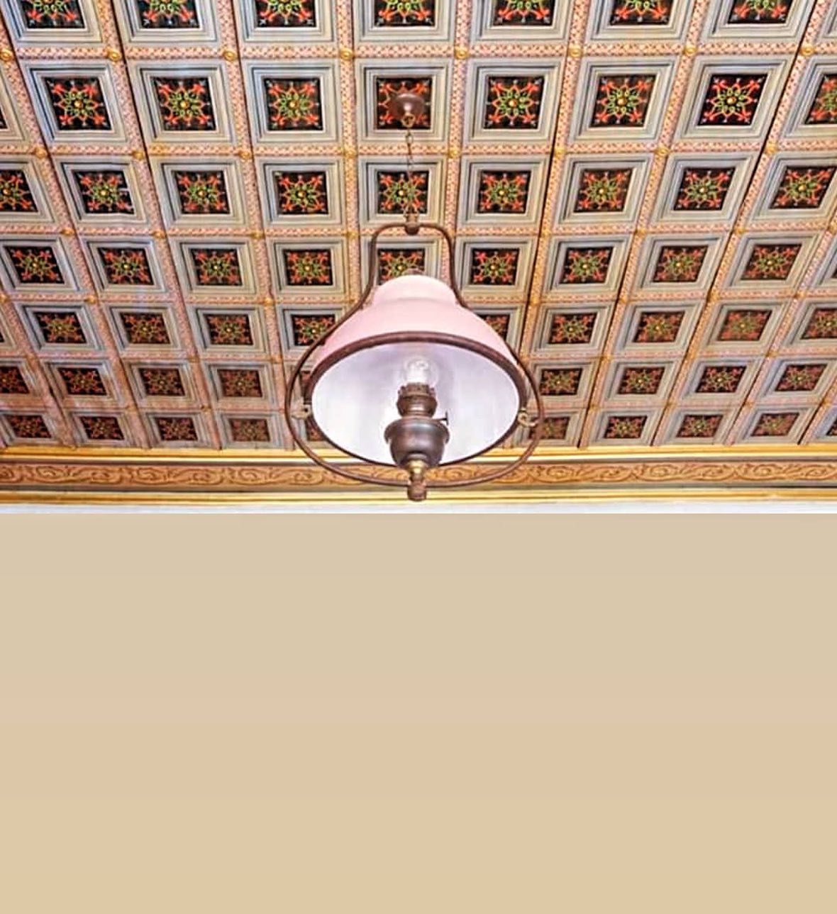 Look up 

#deco #heritage #mirandahotel #hydra #season2025