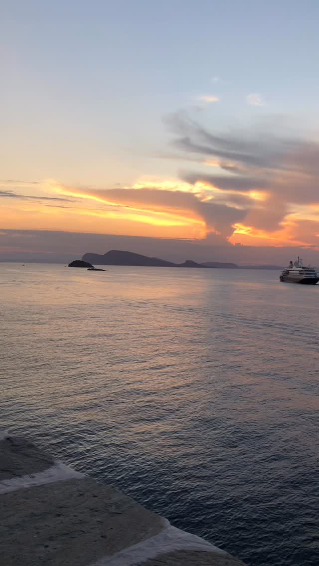 Hydra’s sunset ⚓️